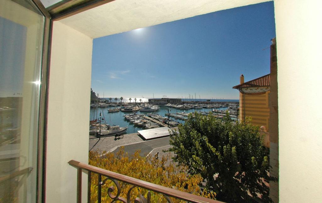 Cassis Loc - Chambre Meublee Екстер'єр фото